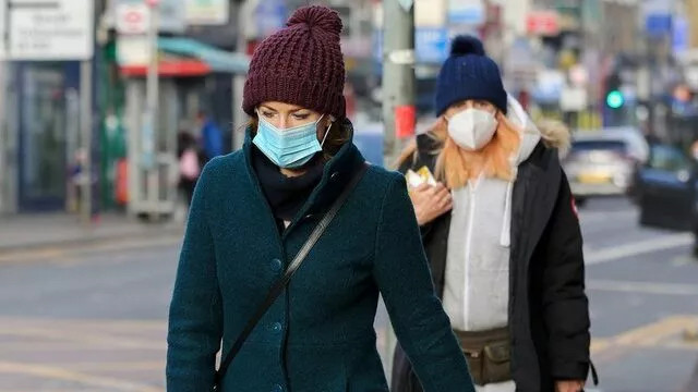 İngiltere'de korona testleri pozitif çıkana 500 sterlin ödeme yapılacak