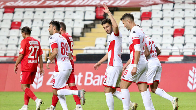 Süperlig ekibine transfer yasağı geldi!