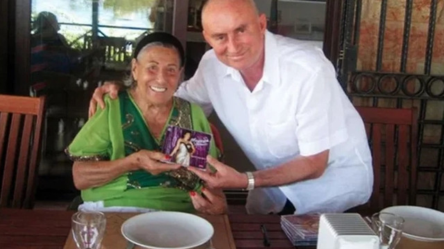 Ünlü tarihçi hayatını kaybetti!