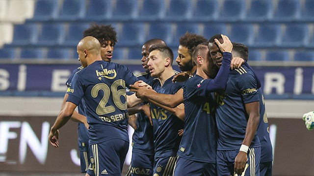 Fenerbahçe 3 golle kazandı: Kasımpaşa: 0 - Fenerbahçe: 3