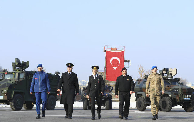 İşte Jandarma'nın yeni kıyafetleri ! Sosyal medyada olay oldu - Resim: 1