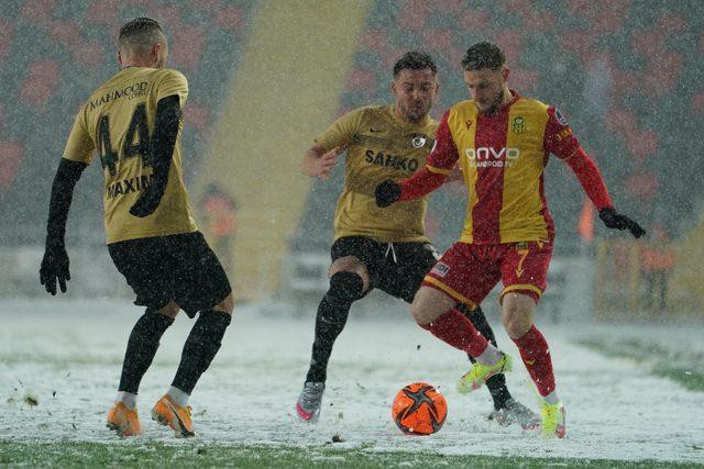 Gaziantep FK-Yeni Malatyaspor maçına kar engeli! Maç ertelendi - Resim : 1