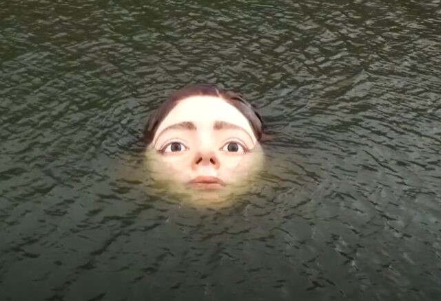 Nehirde tüyler ürperten boğulan kız heykeli - Resim : 1