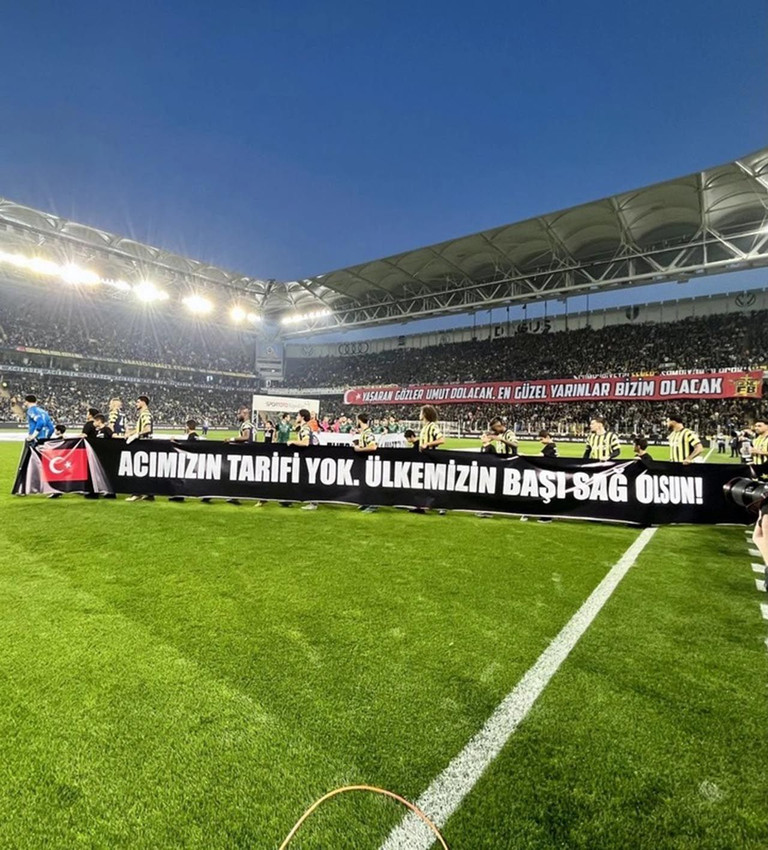 Jesus'tan Fenerbahçe - Konyaspor maçı öncesi alkışlanacak hareket - Resim: 1