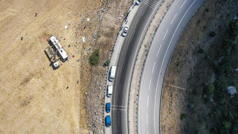 Balıkesir'de otobüs faciası: 15 ölü, 17 yaralı - Resim : 2