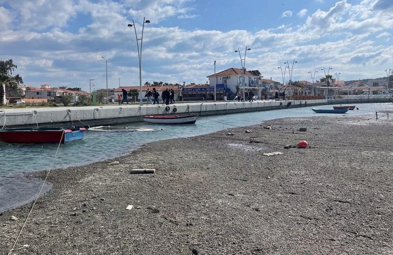 İzmir, Balıkesir ve Muğla sahilinde tedirgin eden görüntüler - Resim : 1