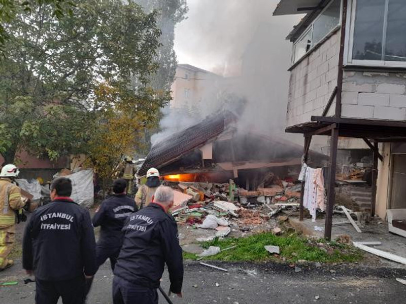İstanbul'da şiddetli patlama: Bina çöktü! - Resim : 1