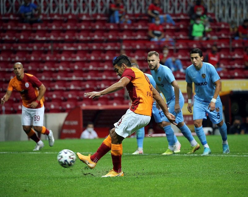 Galatasaray'a 2 dünya yıldızı birden - Resim: 1