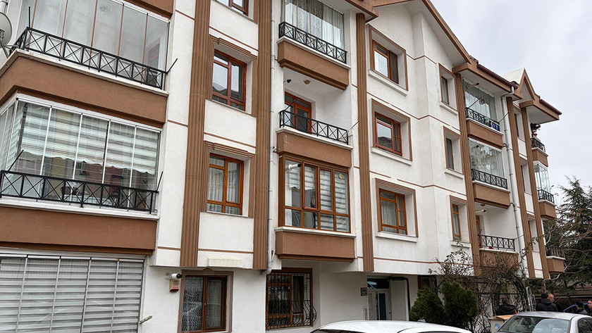 Ankara'da bir şahıs, annesini, kızını ve boşanma aşamasında olduğu eşini tabancayla vurarak &ouml;ld&uuml;rd&uuml;kten sonra intihar etti.