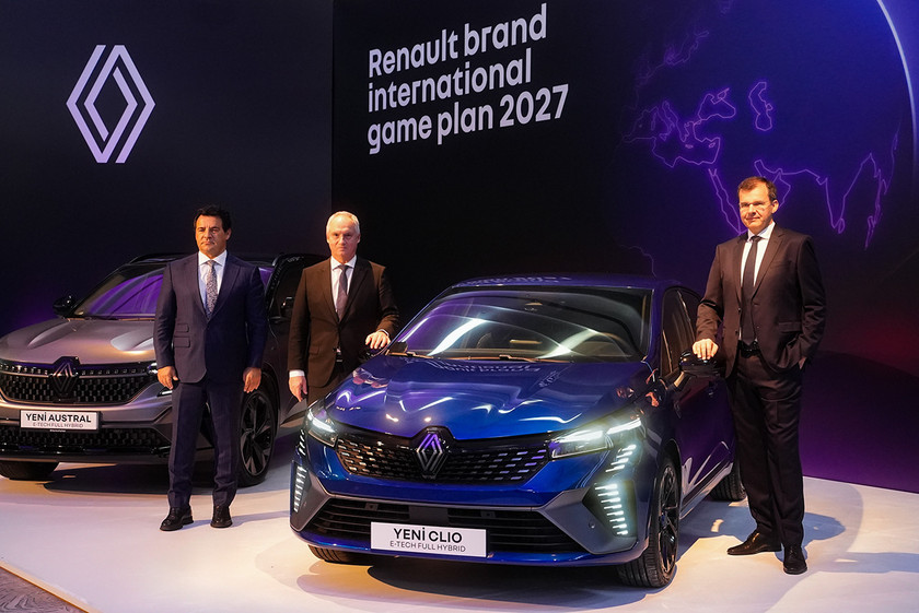Bursa Oyak Renault fabrikasında 2027 yılına kadar 4 yeni Renault modeli üretilecek. Bahadır Bektaş'ın haberi...