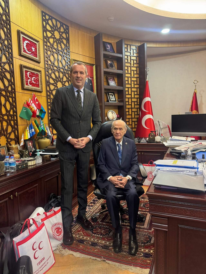 MHP lideri Bahçeli'yi makamında ziyaret eden Kocaeli Milletvekili Saffet Sancaklı, Bahçeli için "liderimiz, yolbaşçımız" dedi...