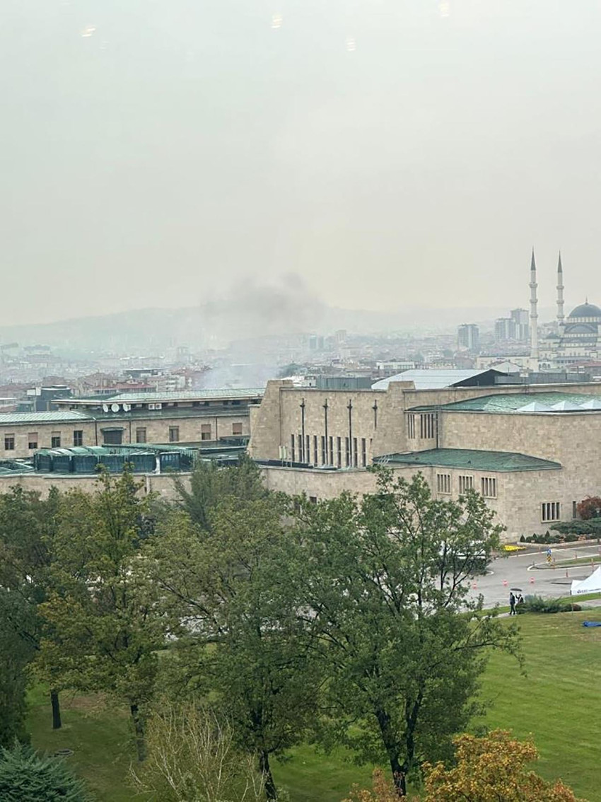 Ankara'da bombalı saldırı: Terörist kendini patlattı - Resim : 2