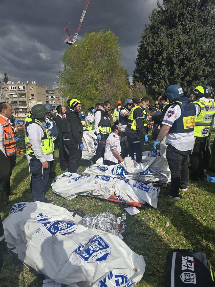 İran ordusu, ABD u&ccedil;ak gemisi USS Abraham Lincoln&rsquo;&uuml; d&ouml;rt balistik f&uuml;zeyle hedef aldığını bildirdi. &Ouml;te yadan İsrail'in Beyt Şemeş kentine d&uuml;zenlenen saldırıda 9 kişinin &ouml;ld&uuml;ğ&uuml;, 20 kişinin de yaralandığı bildirildi. 