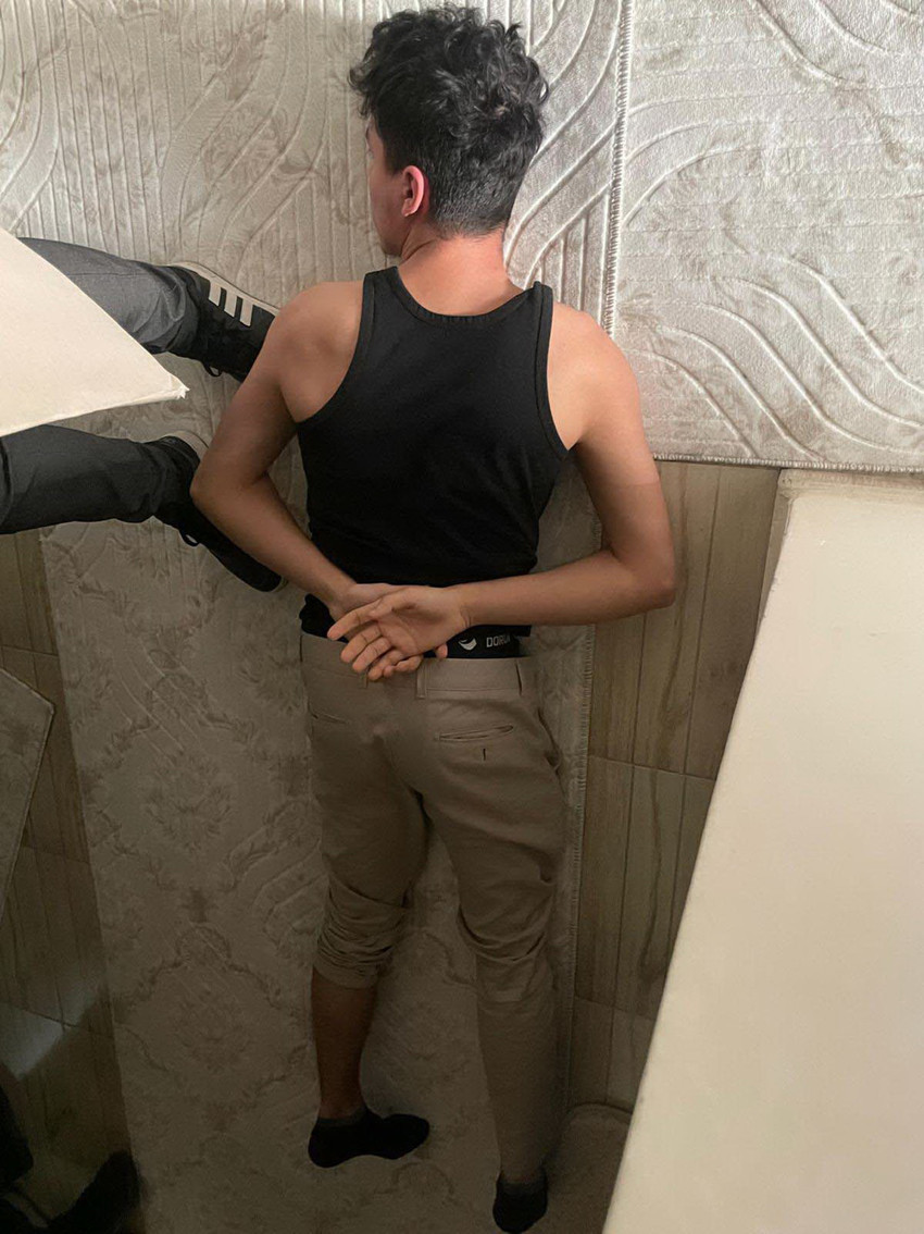 MİT koordinesinde Ankara merkezli 9 ilde d&uuml;zenlenen dev operasyonla, vatandaşların kişisel verilerini ve kamu bilişim sistemlerini hedef alan siber su&ccedil; &ccedil;etesi &ccedil;&ouml;kertildi. Verileri "bayilik sistemi" &uuml;zerinden pazarlayan ve ter&ouml;r &ouml;rg&uuml;tlerine servis eden şebekenin lideri Mardin&rsquo;de kod adıyla yakalandı.