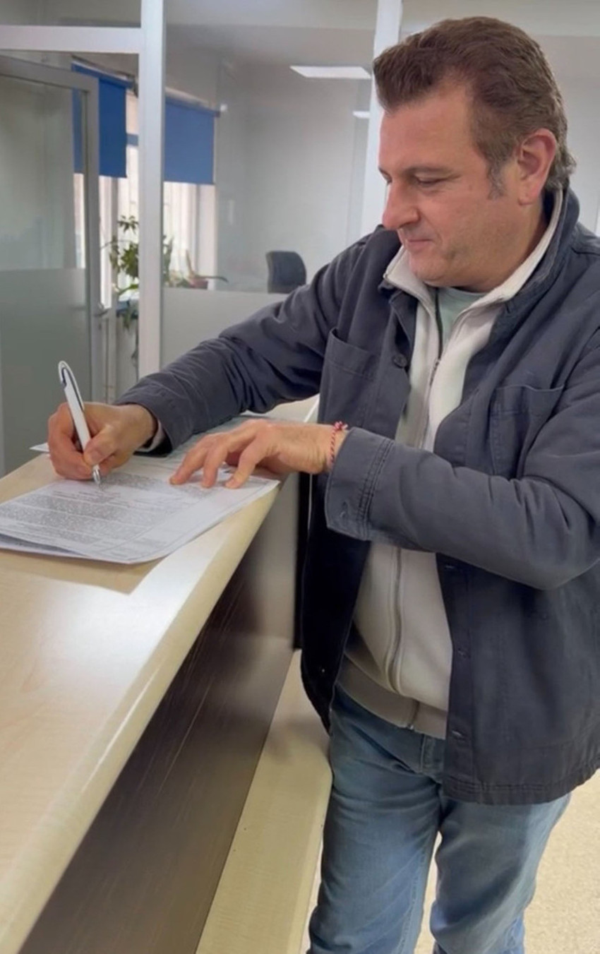 Gazeteci Ersoy Dede, bir s&uuml;redir Genel Yayın Y&ouml;netmenliğini y&uuml;r&uuml;tt&uuml;ğ&uuml; Diriliş Postası gazetesinin t&uuml;m haklarını devralarak gazetenin yeni sahibi oldu