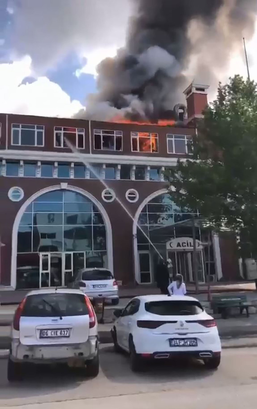 Ankara'da özel hastane yangını