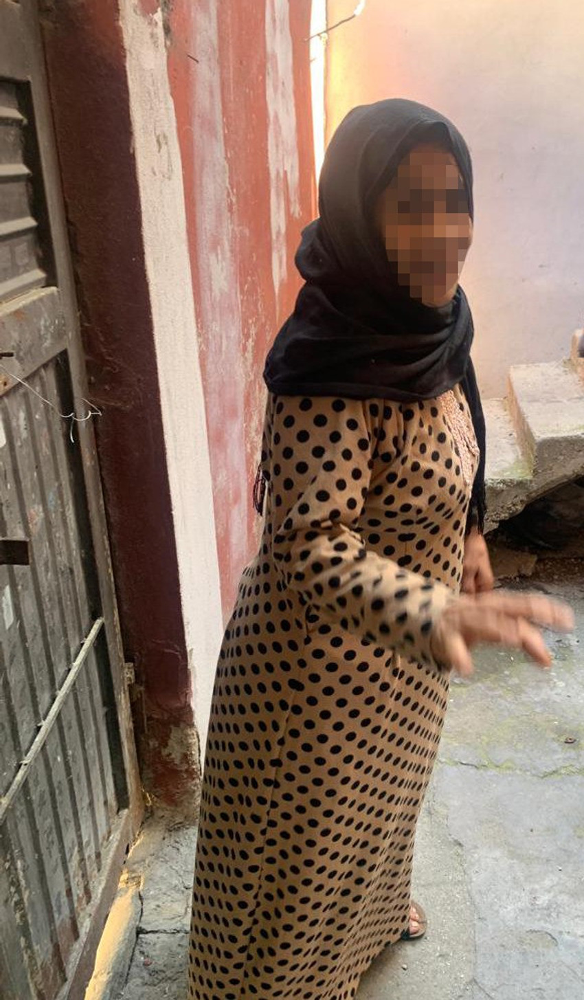 Suriyeli annenin zincire vurduğu kızı polis kurtardı - Resim : 1