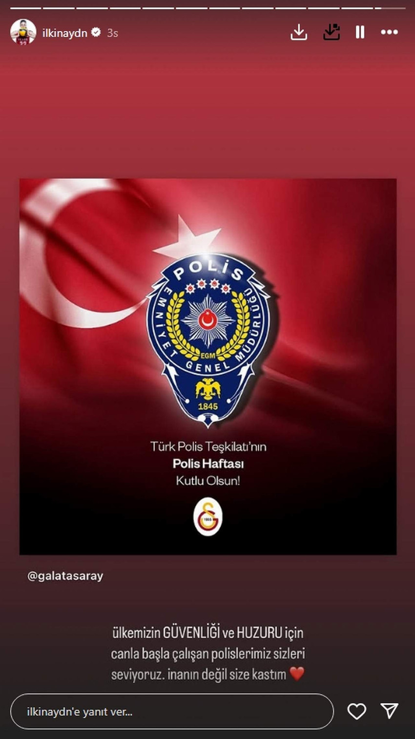 Sultanlar Ligi play-off maçında Galatasaray ile Fenerbahçe arasında oynanan maç öncesinde Polis Teşkilatı'nın 180'inci yıl dönümü için açılan pankartı tutmayıp eli belinde beklediği için eleştirilen Galatasaray kaptanı İlkin Aydın eleştirilere yanıt verdi.