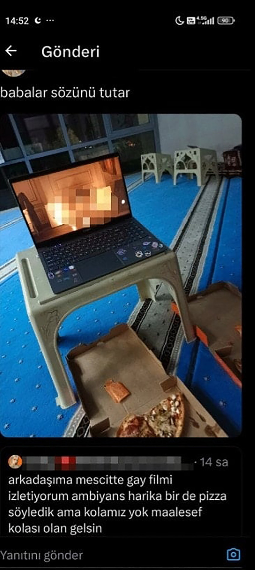 Sakarya'da bir kız öğrenci yurdunun mescidinde cinsel içerikli film izleyen iki kız öğrenci bu görüntüleri sosyal medyada paylaştı. Tepki çeken paylaşımla ilgili Sakarya Valiliği'nden açıklama geldi.