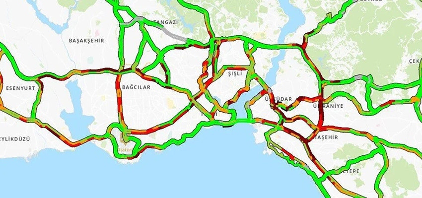 İstanbul'da haftanın ilk gününde trafik felç - Resim : 1