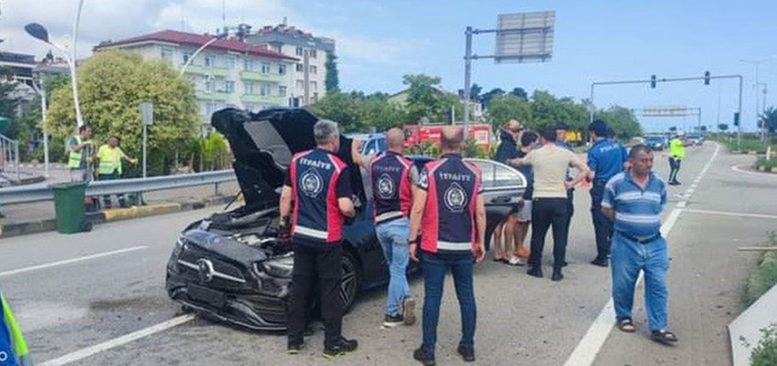 Memleketi Rize'ye giden Galatasaraylı futbolcu Barış Alper Yılmaz Giresun'un Görele ilçesinde kaza yaptı. Yılmaz kazadan yara almadan kurtuldu.