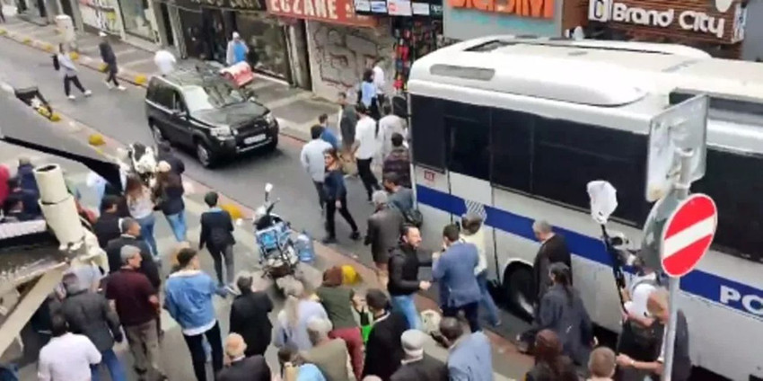 İstanbul'un göbeğinde HDP'li vekiller, bebek katili Öcalan'a destek sloganlarıyla yürüdü - Resim: 2