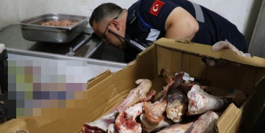 Vatandaşlara çamaşır sulu tavuk yediren Suriyelinin Türkçe bilmediği ortaya çıktı - Resim: 2