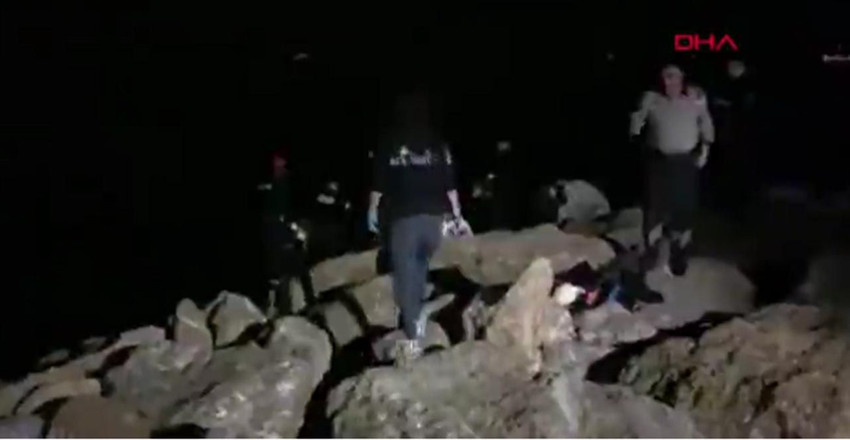 İstanbul Boğazı'nda kabusu yaşadı! 3,5 saat kurtarılmayı bekledi - Resim: 1