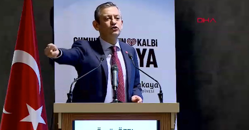 CHP Genel Başkanı Özgür Özel, eski CHP Genel Başkanı Kemal Kılıçdaroğlu'nun 'Yola çıktığınız arkadaşlarınızın ihanet etmemesi gerekiyor size' sözlerine ilişkin, "Onları hiç üstüme alınmadım. Hiç etmedim çünkü" dedi.