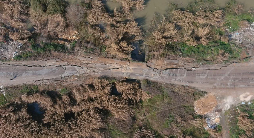 Hatay'daki deprem yolları paramparça etti - Resim: 4