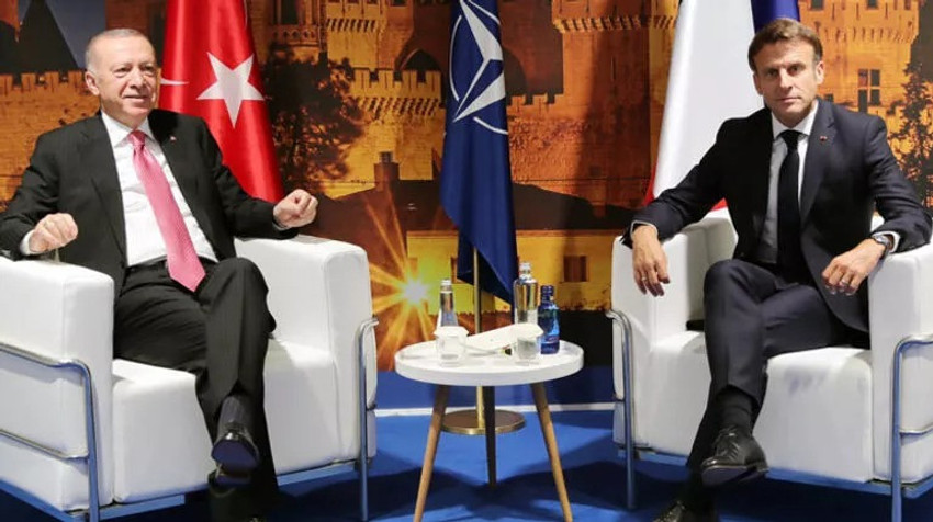 NATO Zirvesi'nde liderlerden aile fotoğrafı - Resim : 1