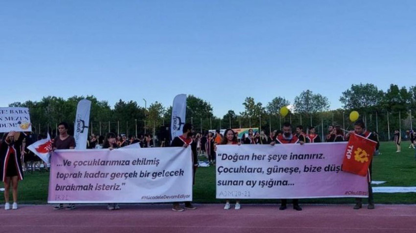 ODTÜ mezuniyetine yine bu pankartlar damgalarını vurdu - Resim: 2