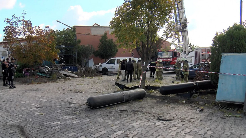 İstanbul'da sanayi sitesinde patlama: Ölü ve yaralılar var - Resim : 1
