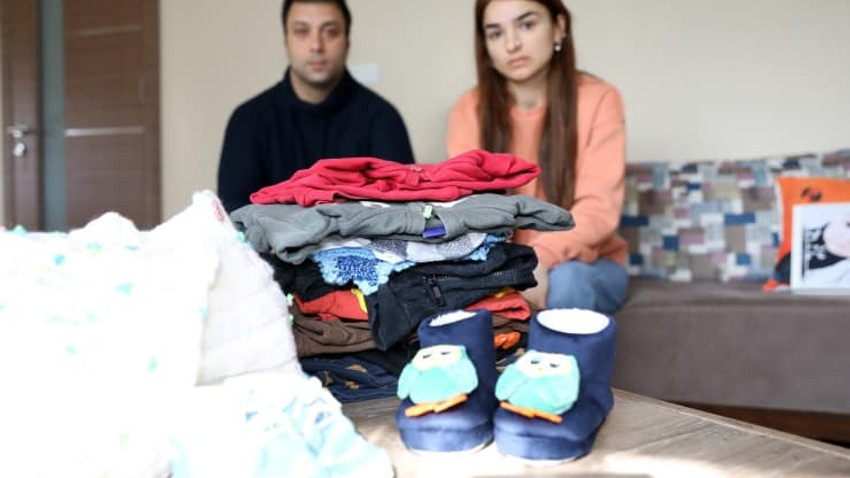 Yoğun bakımdaki bebeklerinin kıyafetlerini Elazığ'a gönderdiler