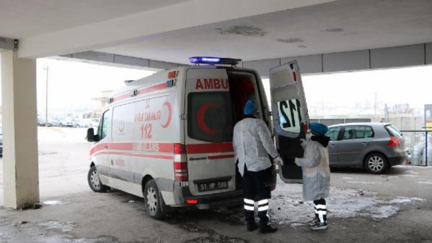 Okul inşaatı çöktü, yaralılar var!