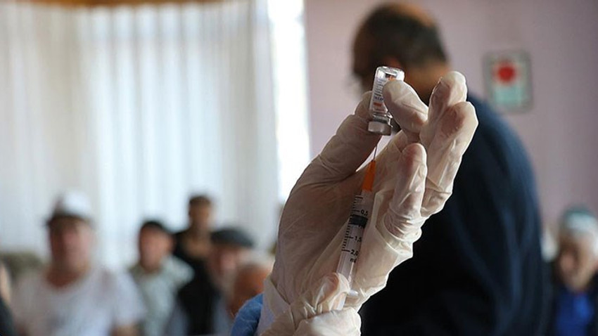Koronavirüs aşısında ''torpil'' iddiaları ortalığı karıştırdı!