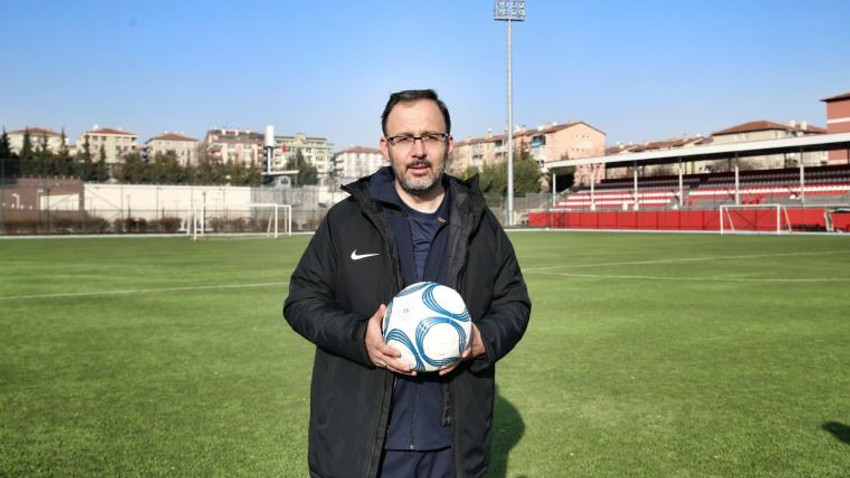 Bakan Kasapoğlu'ndan ''seyircili maç'' açıklaması