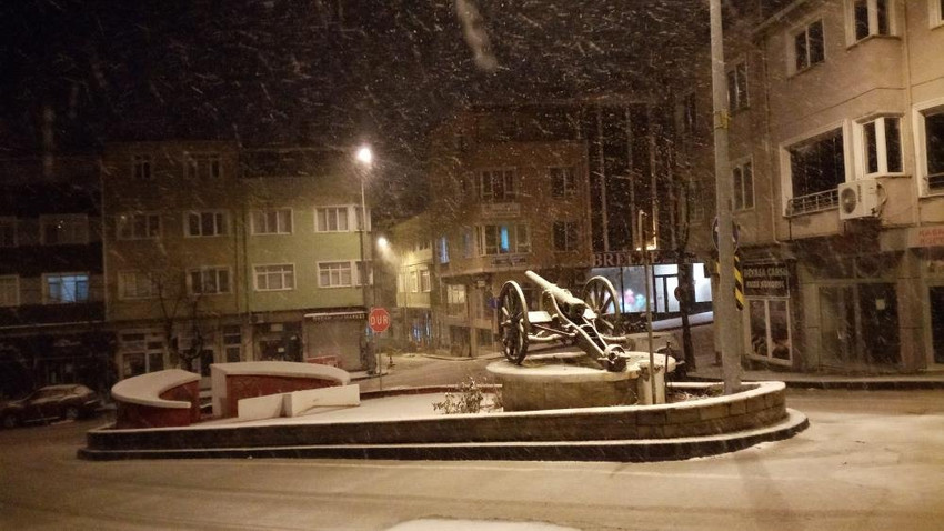 Kar İstanbul’un kapısına dayandı! İşte 5 günlük hava tahminleri