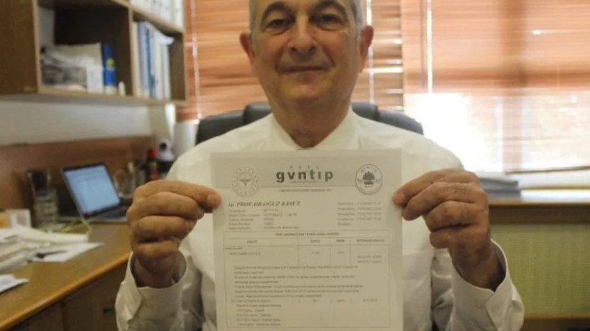 Aşı yaptıran profesörün antikor sonuçlarını gören fikrini değiştirdi