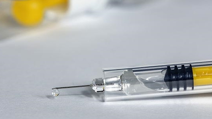 Oxford/AstraZeneca aşısına bir ülke daha onay verdi