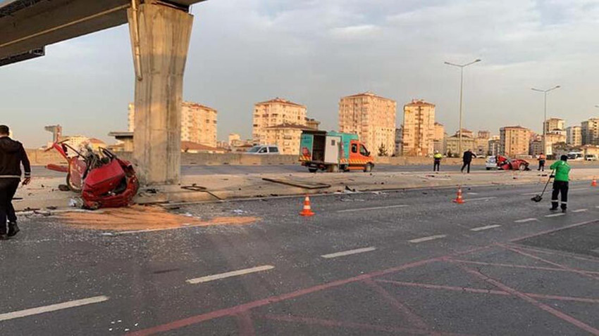 İstanbul'da korkunç kaza: Otomobil ikiye bölündü - Resim: 2