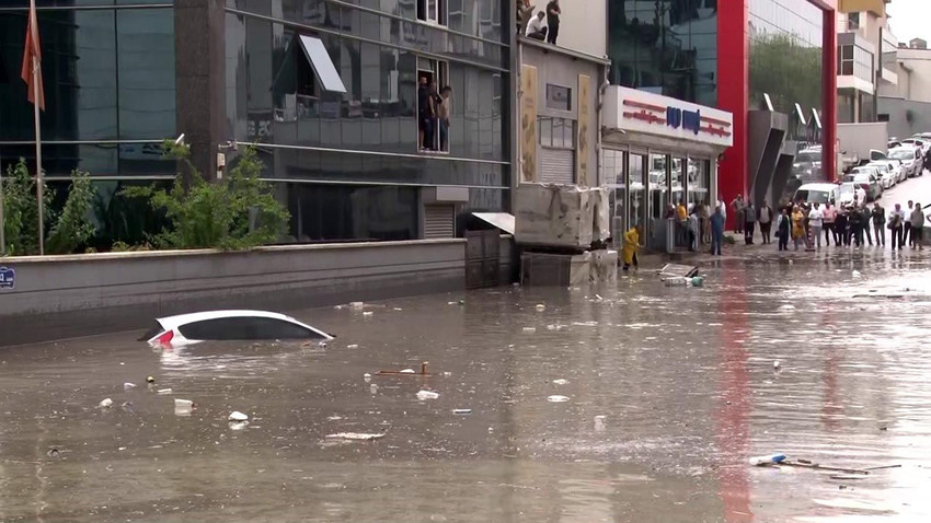 Ankara'da sokaklar göle döndü - Resim: 2