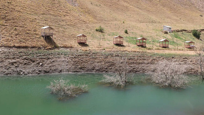 Baraj kuruyor! Su seviyesi, 30 metre düştü - Resim: 1