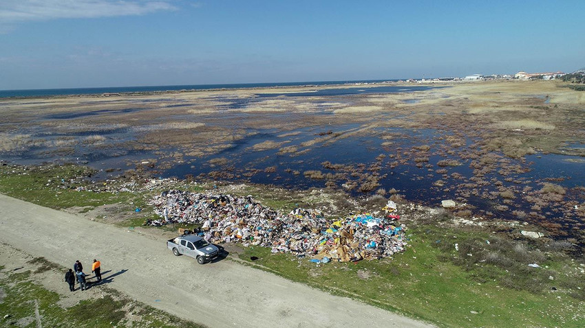 Deprem bölgesindeki moloz ve çöpler kuş cennetine bırakıldı - Resim: 4