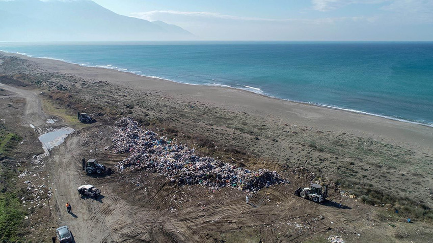 Deprem bölgesindeki moloz ve çöpler kuş cennetine bırakıldı - Resim: 1