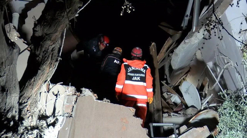 Hatay depreminde eşya almak isterken öldüler! - Resim: 2