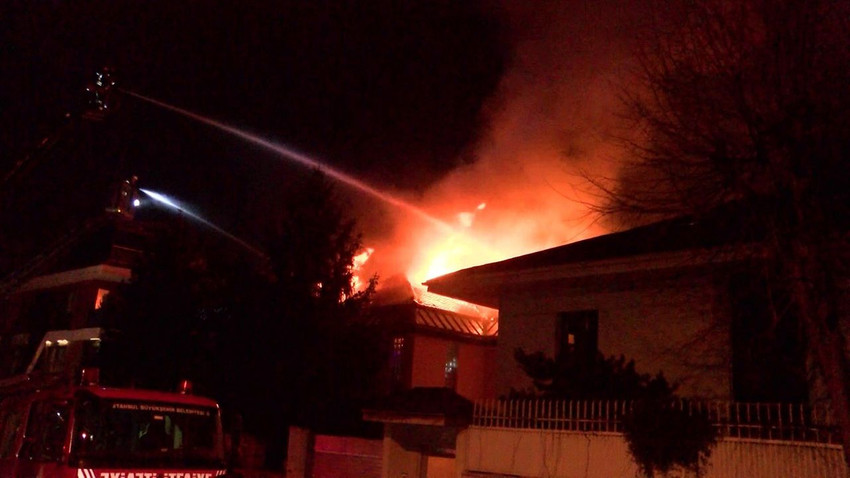 İstanbul'da lüks villa alev alev yandı! Alevler geceyi aydınlattı - Resim: 2
