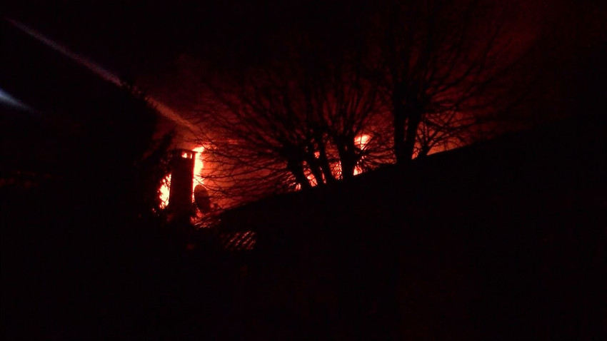 İstanbul'da lüks villa alev alev yandı! Alevler geceyi aydınlattı - Resim: 4