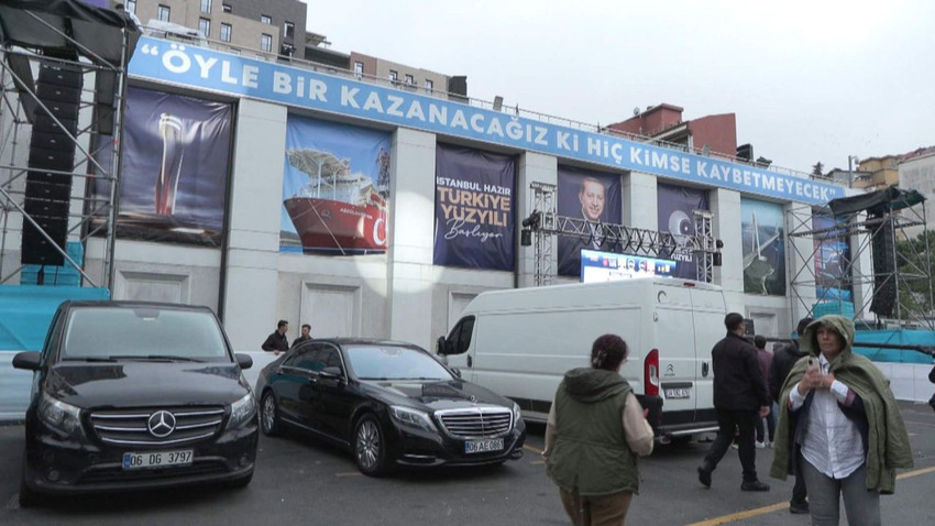 AK Parti balkon konuşmasına hazırlanıyor - Resim: 1