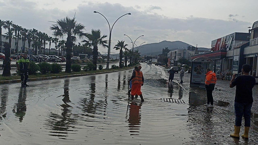 Bodrum'da sağanak yağış hayatı felç etti - Resim: 4